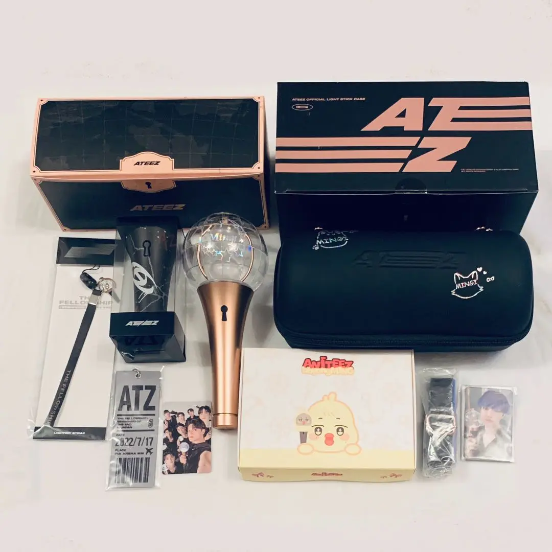 ATEEZ ライティニ　トレカ　ペンラケース　ライティニケース　新品未使用 ATEEZ ライティニ トレカ ペンラケース ライティニケース 新品未