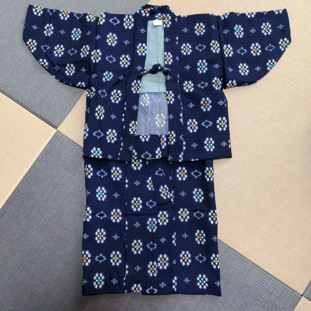 Thumbnail of 3-4 year old boy's ensemble kimono