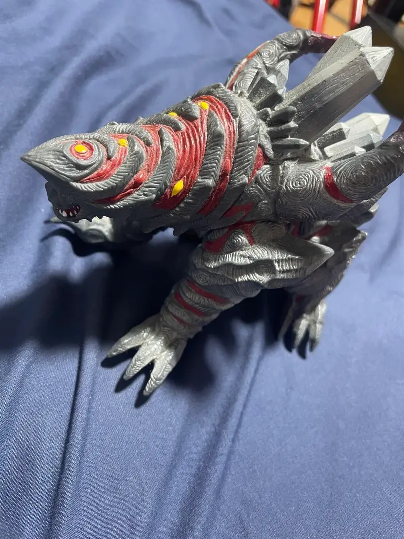 【タグ付き】ウルトラ怪獣シリーズ2004 ノスフェル　ラフレイア　ゴルゴレム Yahoo!オークション -「ラフレイア」の落札相場・落札価格