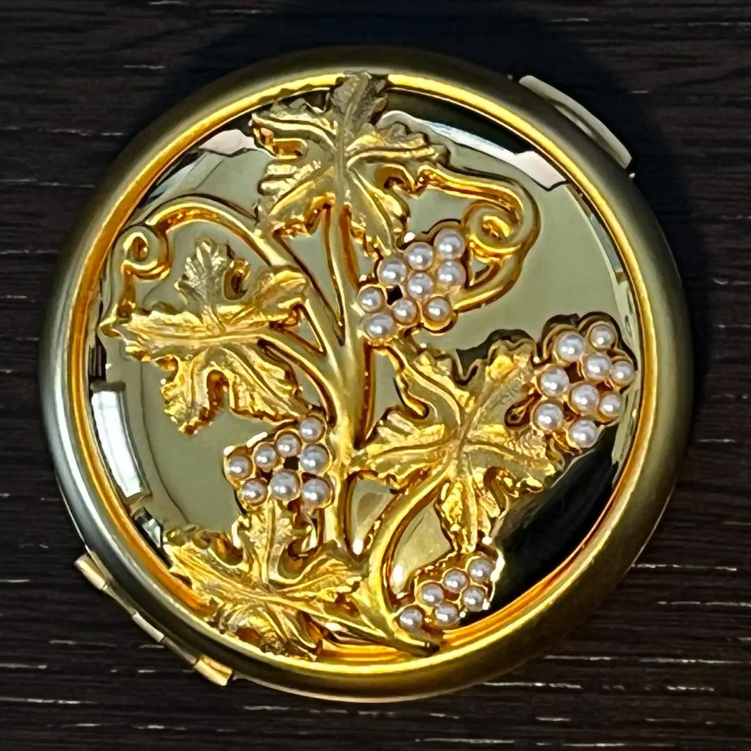 ESTEE LAUDER　エスティローダー　メタルコンパクト　箱備品付き9 ESTEE LAUDER エスティローダー メタルコンパクト 箱備品付き9