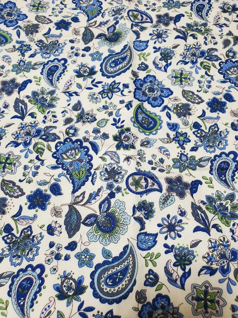 Thumbnail of [110cm x 1.8m] Blue x White Paisley Fabric Scrap