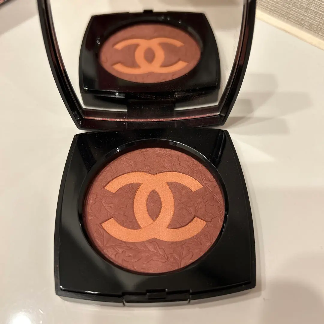 【限定】CHANEL ドゥスールデキノックス798 チーク 本物の ドゥスール デキノックス 798 ベージュ ロゼ エ モーヴ