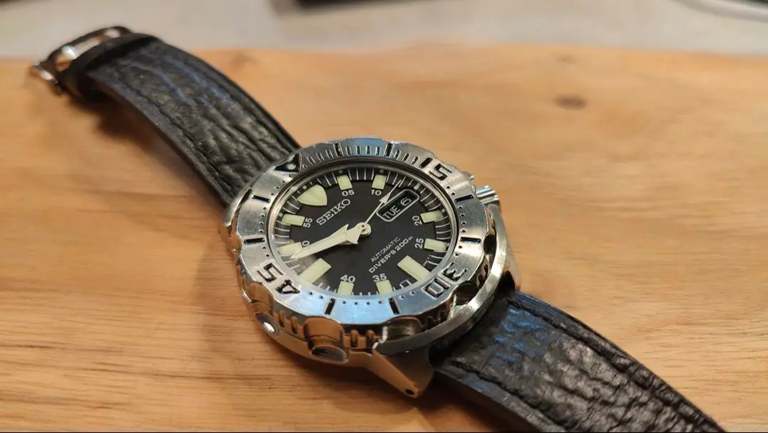 セイコー ブラックモンスター SKX779K 海外モデル 防水200m