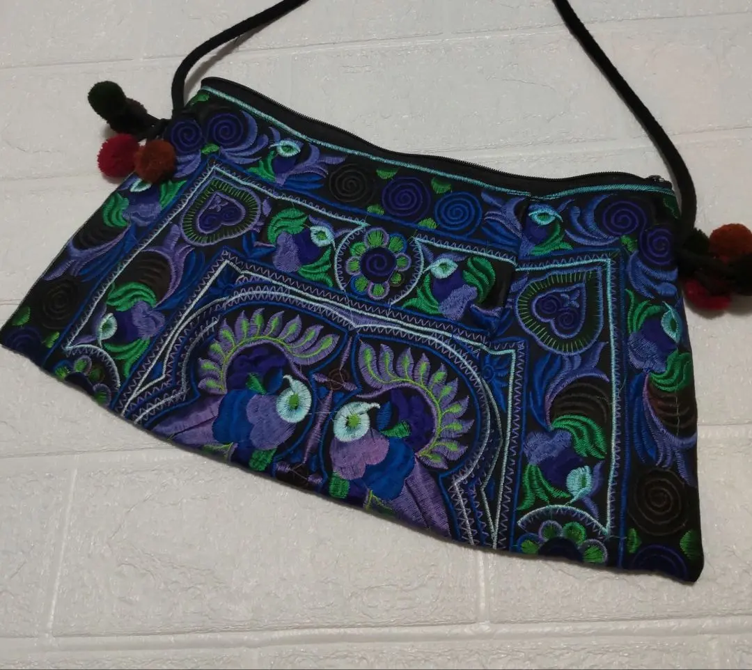 Thumbnail of Unused Embroidered Sacoche Bag