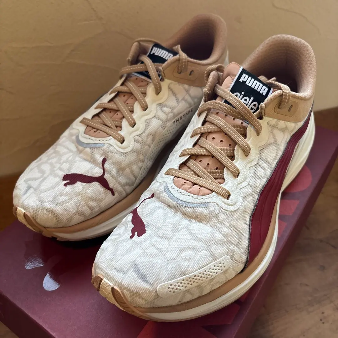 専用PUMA ciele プーマ シエル スニーカー ホワイト/ベージュ/レッド 2025年最新】CIELE pumaの人気アイテム - メルカリ