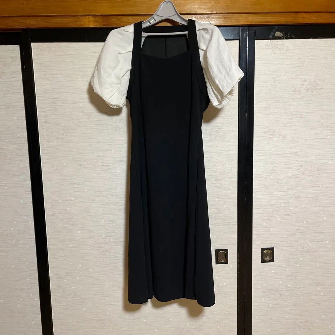 Thumbnail of Korean Dress: Balloon Sleeve One-Piece