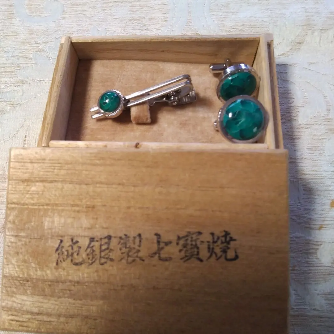 ☆降價⇒銀製琺瑯領帶夾與袖扣套組 的縮圖