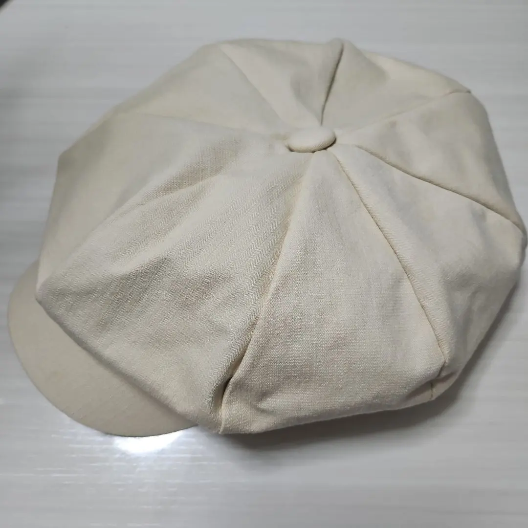 Thumbnail of Cream-colored cotton beret