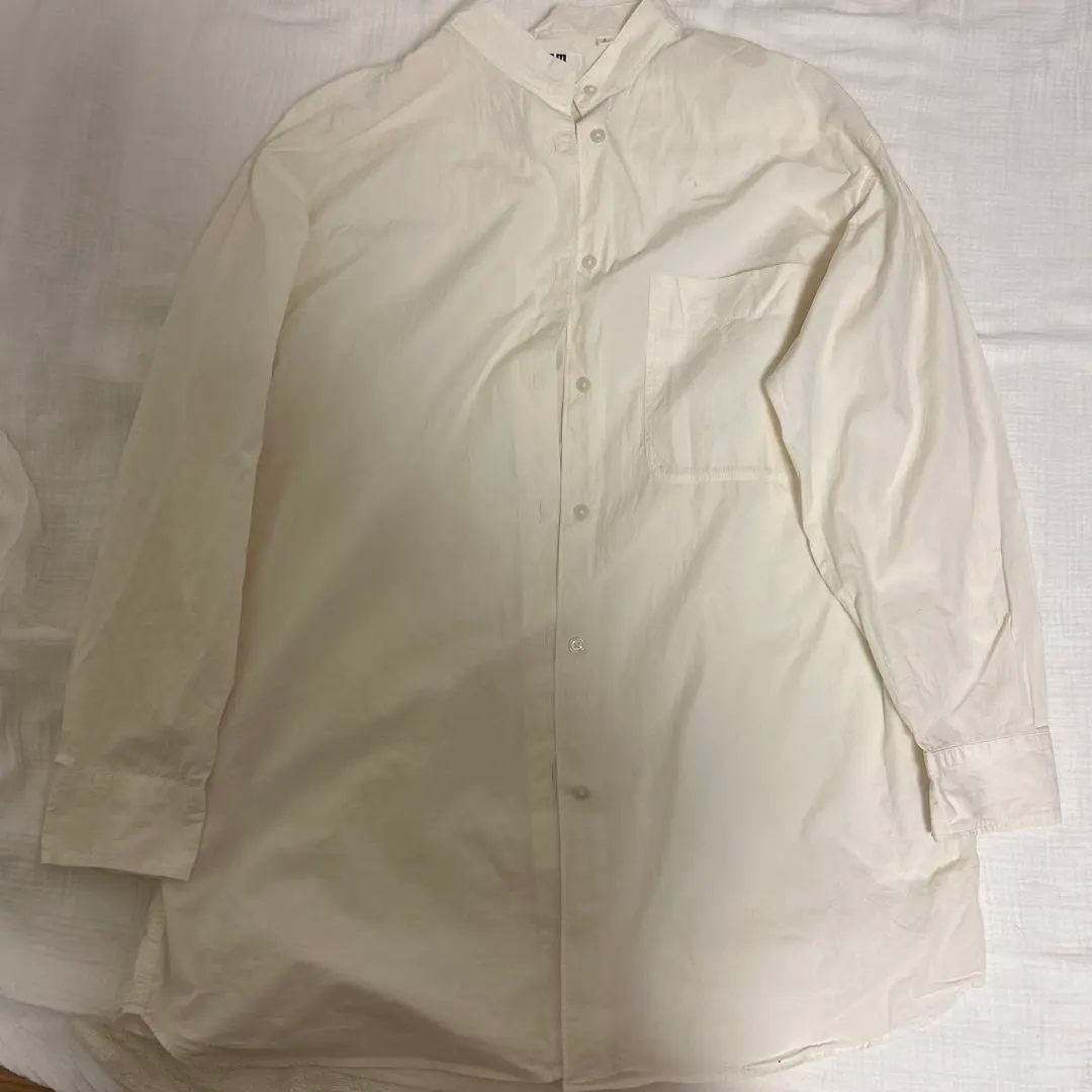 Thumbnail of UNIQLO U shirt