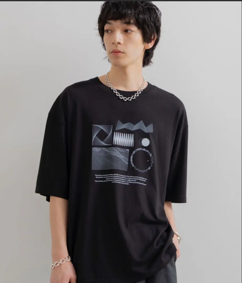 2025年最新】sinss グラフィックtシャツの人気アイテム - メルカリ