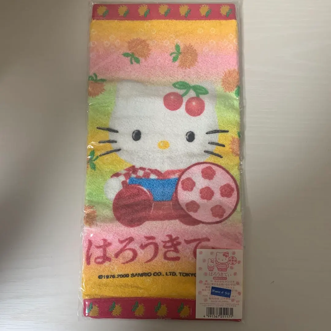 Hello Kitty 水果設計 毛巾 山形版 的縮圖