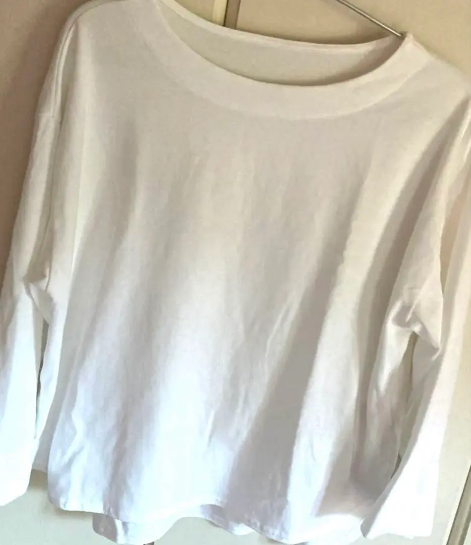 Thumbnail of White long-sleeved cut-and-sew shirt
