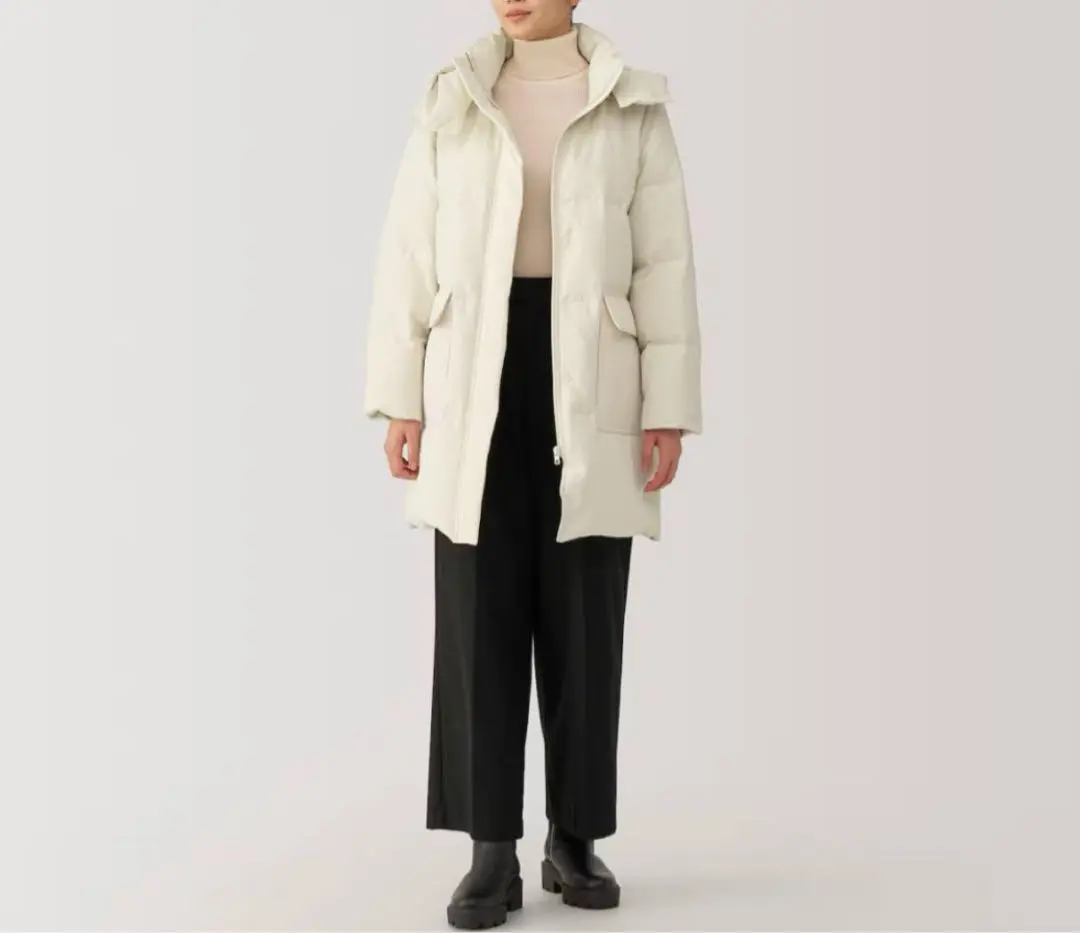 新品 無印良品 MUJI 撥水 ダウンコート M アイボリー 2023秋冬新作】無印良品の撥水フード付きダウンジャケット