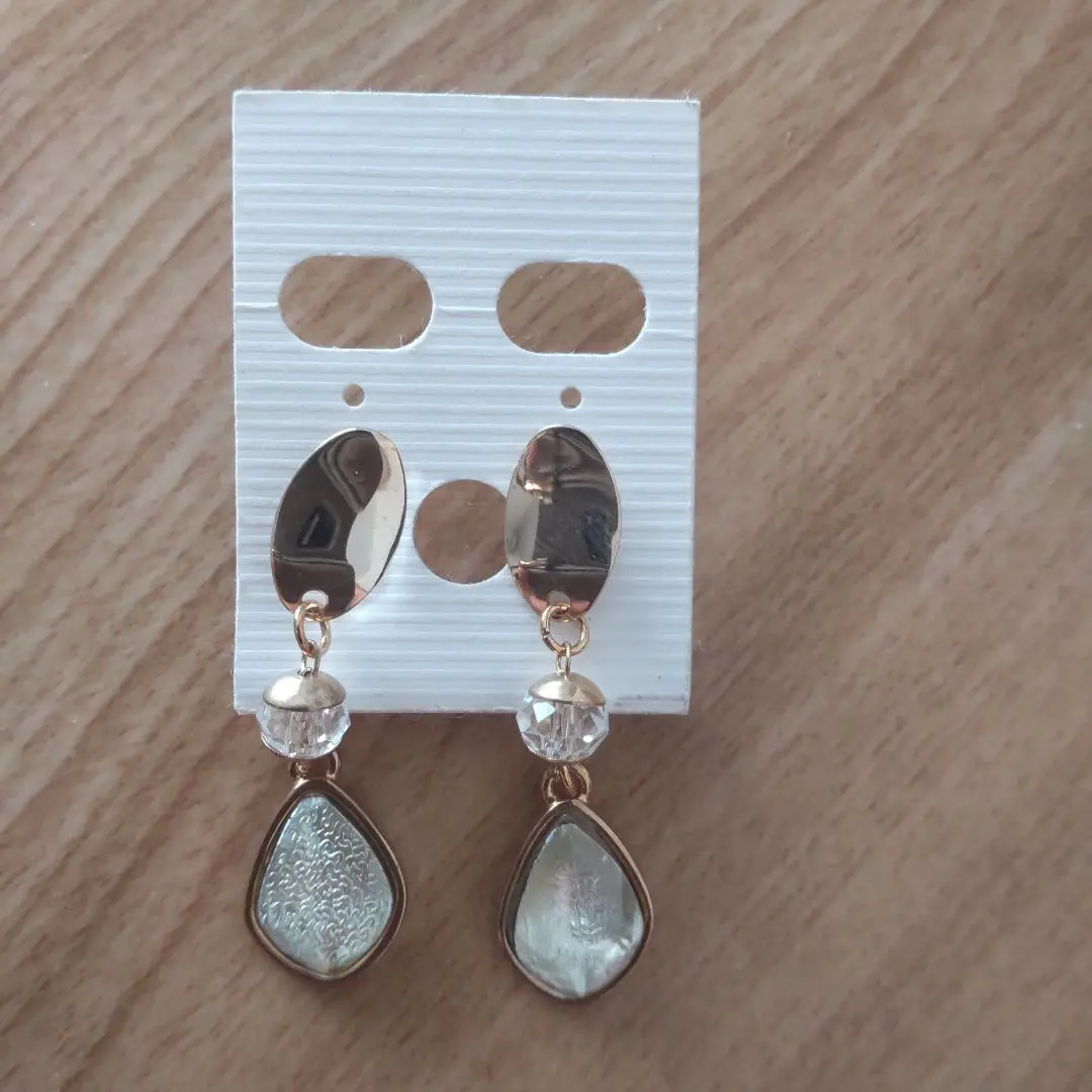 Thumbnail of earrings