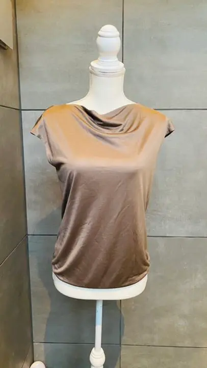♡ほぼ未使用♡ロロピアーナ 半袖Tシャツ コットン 38 ブラウン系 ♡ほぼ未使用♡ロロピアーナ 半袖Tシャツ コットン 38 ブラウン系