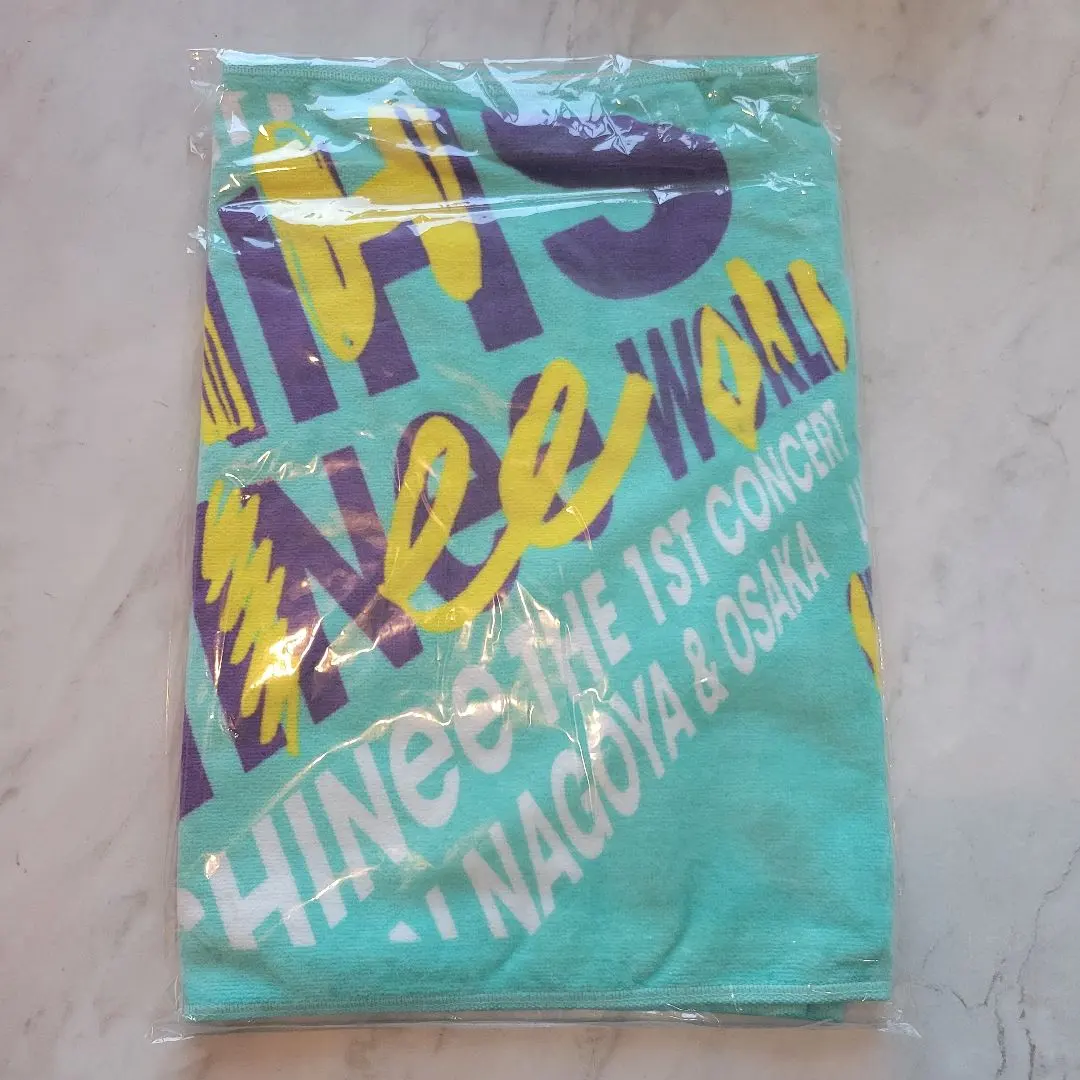 【稀有/新品】SHINee WORLD2011 會場限定運動毛巾 官方 的縮圖