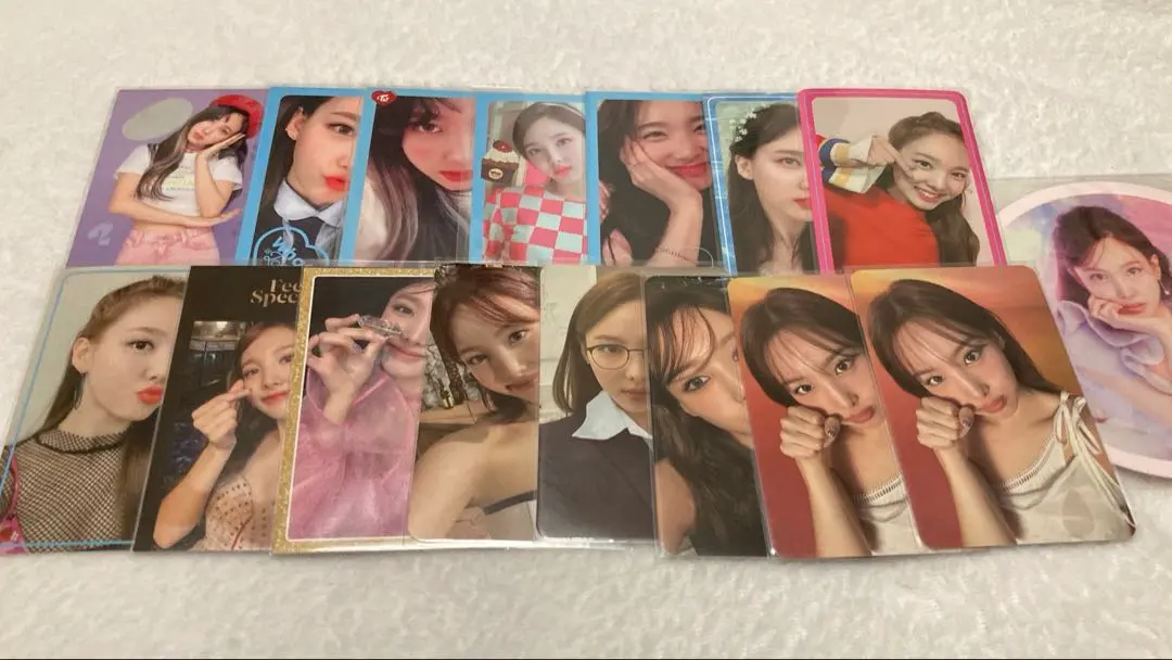 Thumbnail of Twice Nayeon trading card