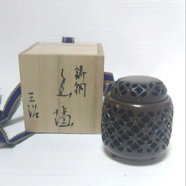 三好三治造 蝋型鋳銅香炉 松竹梅文 歳寒三友 三足 共箱 Yahoo!オークション -「三好」(銅製) (金属工芸)の落札相場
