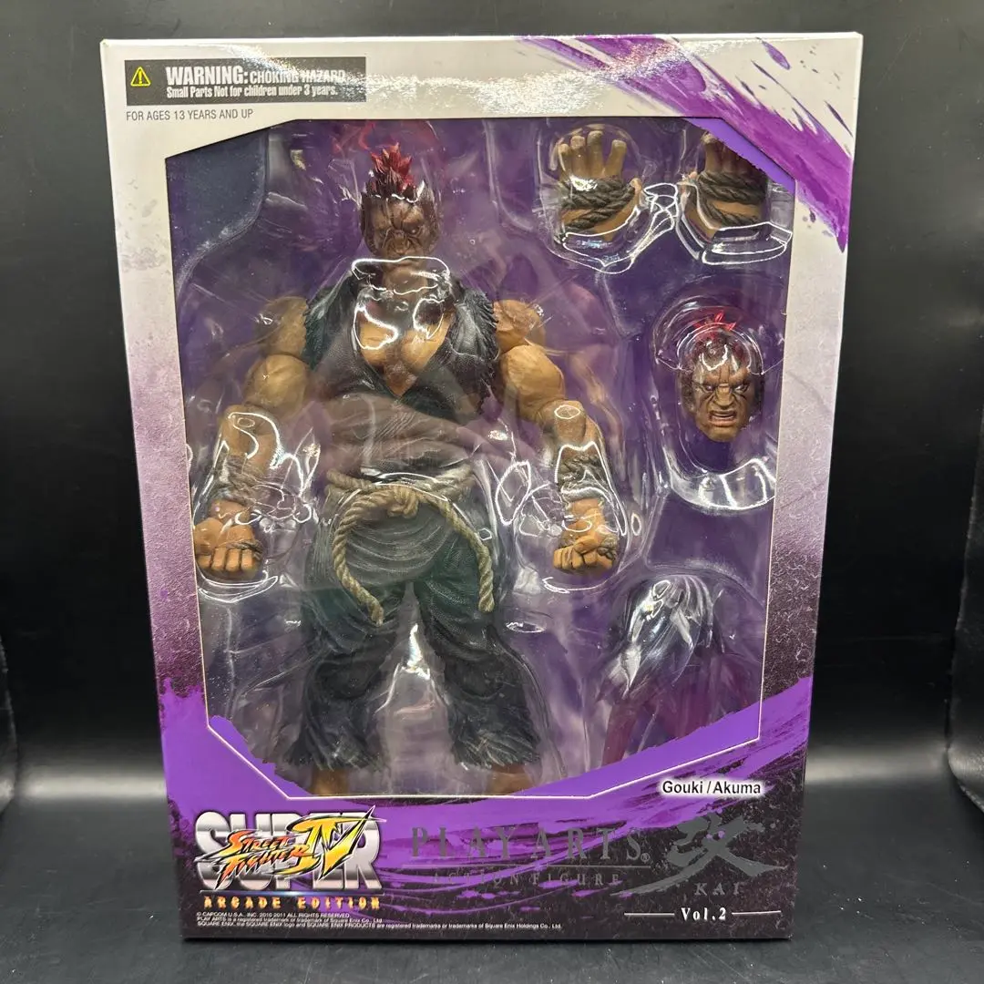 プレイアーツ改　ストリートファイター　豪鬼　開封品　台座なし Amazon.co.jp: SUPER STREET FIGHTER IV PLAY ARTS改 豪鬼(PVC
