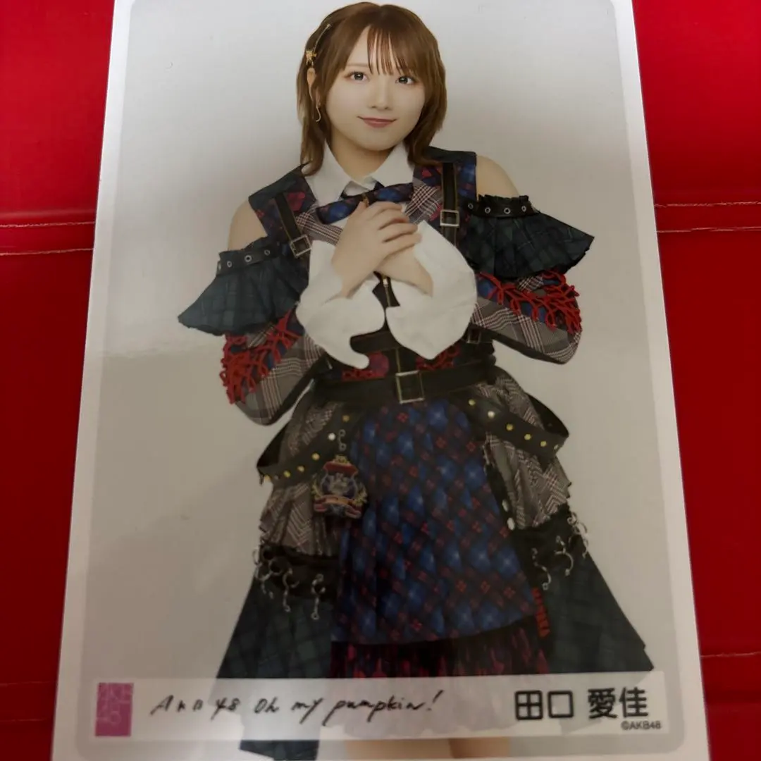 Thumbnail of Aika Taguchi AKB48 Oh my pumpkin venue-exclusive photo