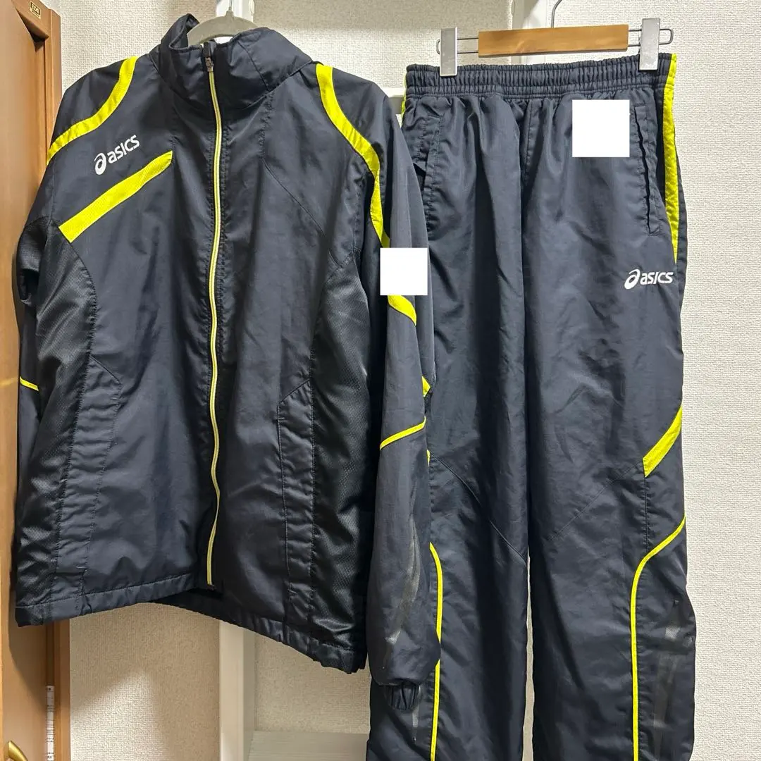 Thumbnail of ASICS windbreaker set-up, top and bottom, black/yellow