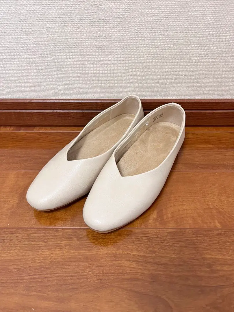 Thumbnail of Price reduced! Heal Me ballet flats, white