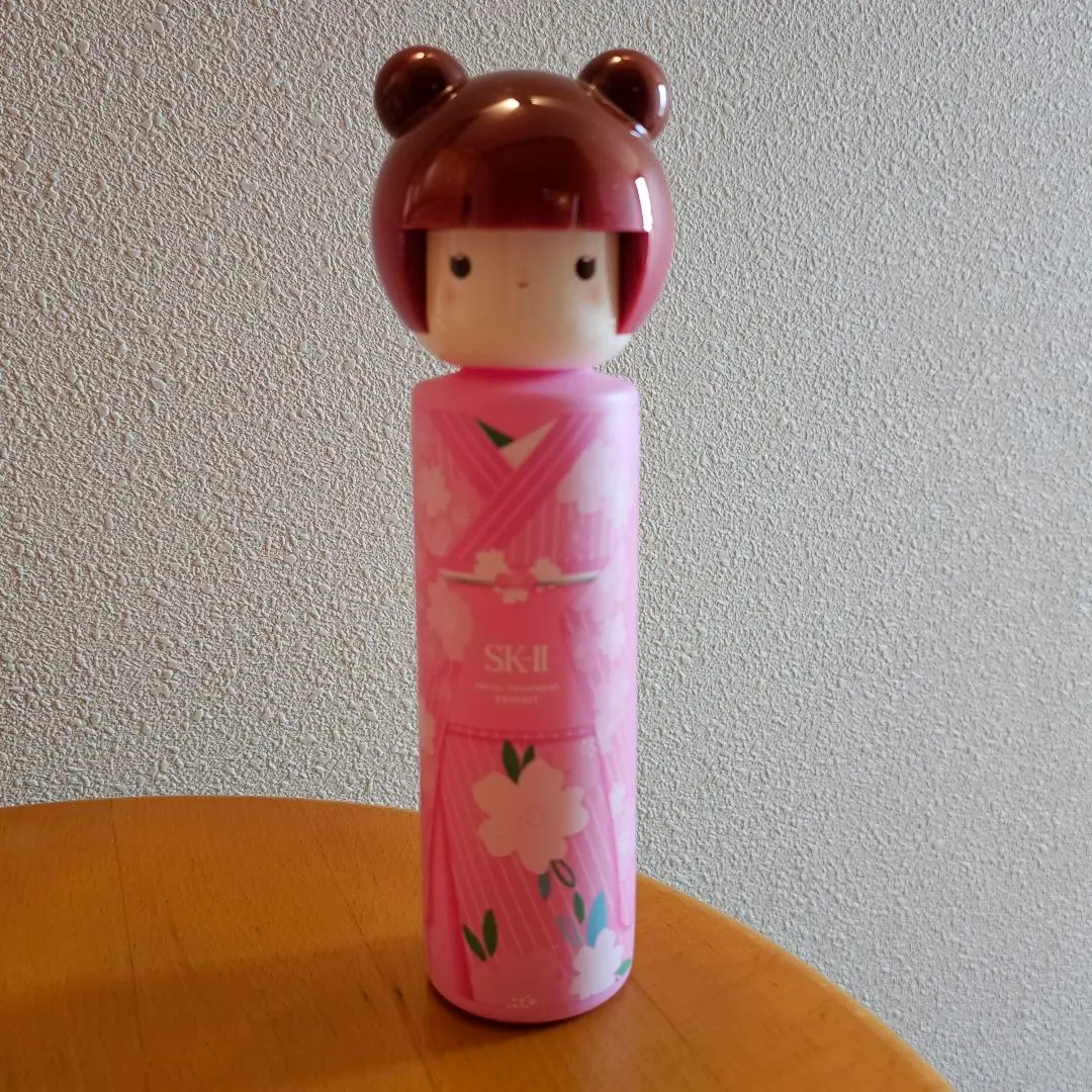 SK-II TOKYO ガール SAKURA KIMONO SK-II Facial Treatment Essence Tokyo Girl Red Kimono for