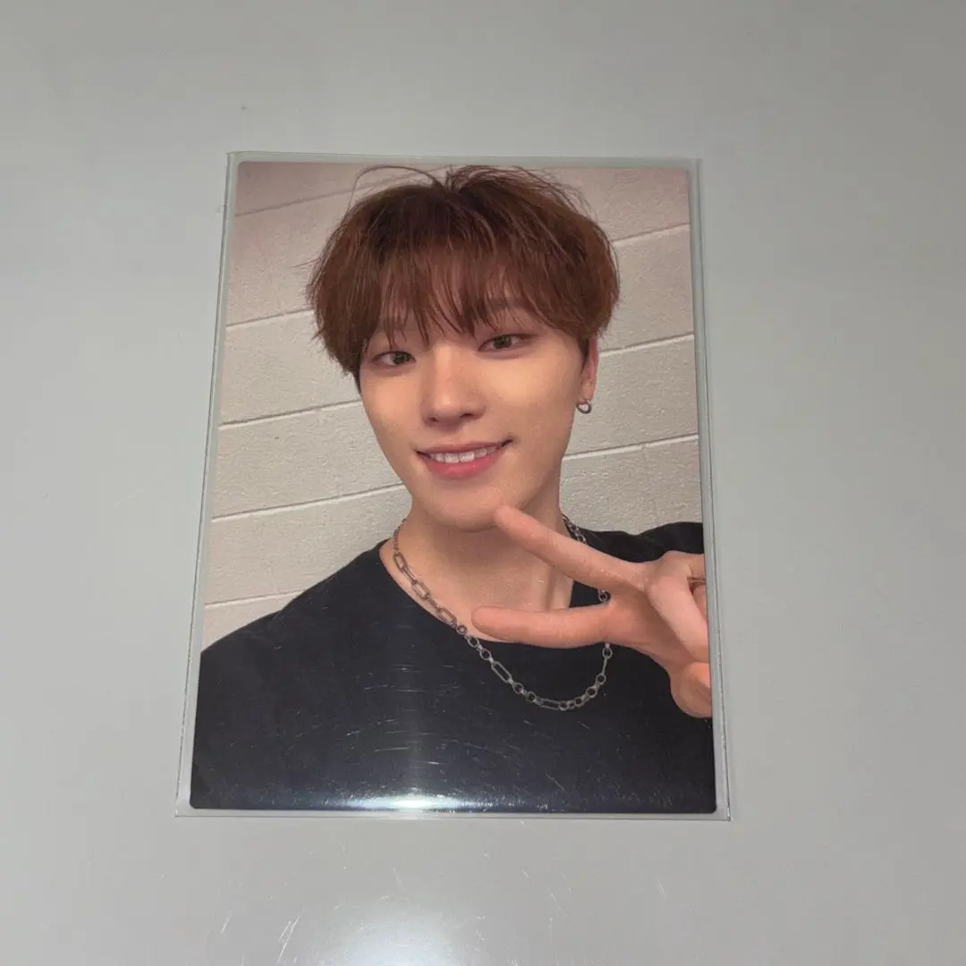 Thumbnail of SEVENTEEN THE CITY OSAKA Dino trading card