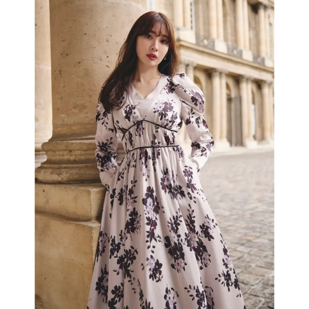 本日限定価格Herlipto Floral Cut Out Long Dress herlipto 𝖢𝗈𝗆𝗂𝗇𝗀 𝗍𝗈 𝗒𝗈𝗎 𝗌𝗈𝗈𝗇