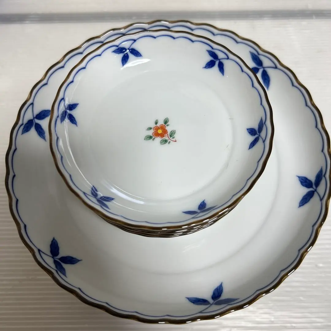 Thumbnail of Tachikichi (brand) - Floral Ceramic Plates, Flat Plates, Small Plates, Set of 5