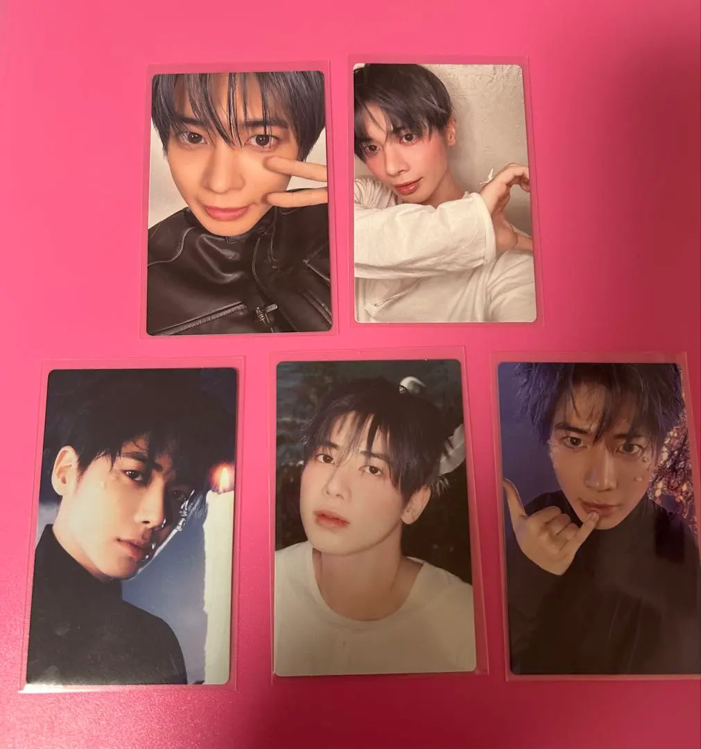 Thumbnail of Taehyung trading card