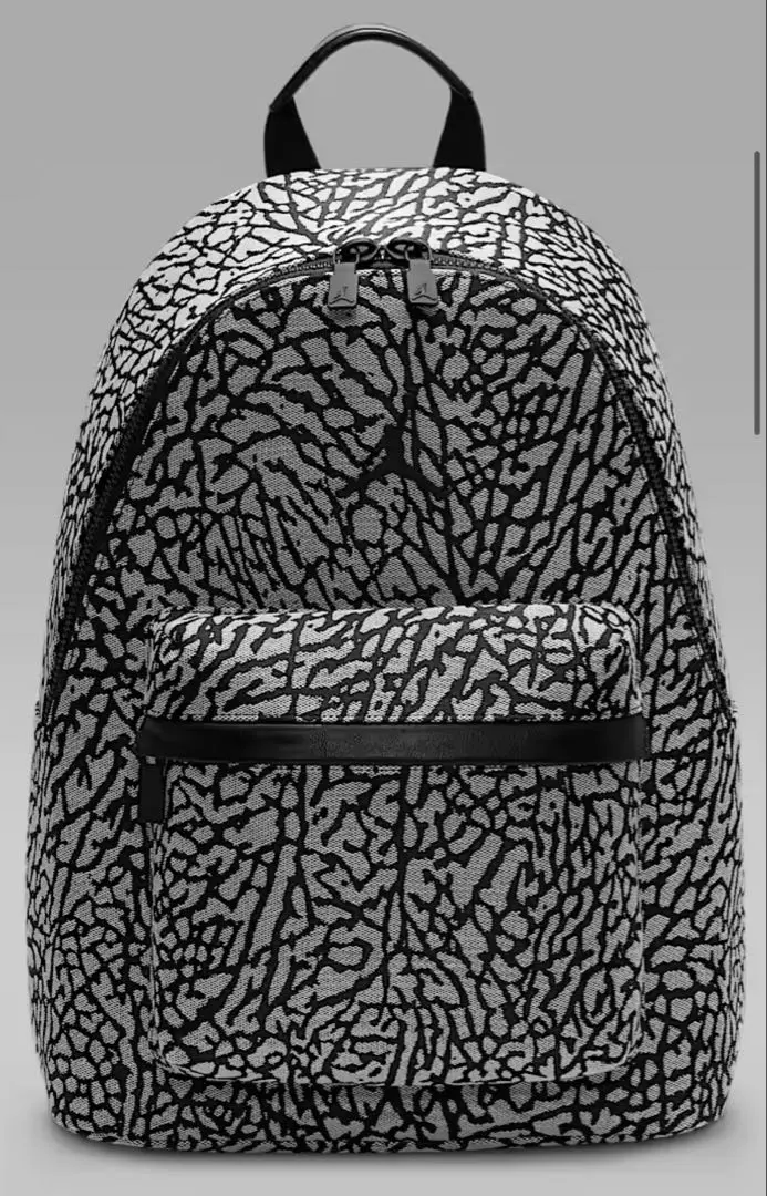 【日本未発売】NIKE JORDANバックパック WOLF GRAYエレファント 日本未発売】NIKE JORDANバックパック WOLF GRAYエレファント