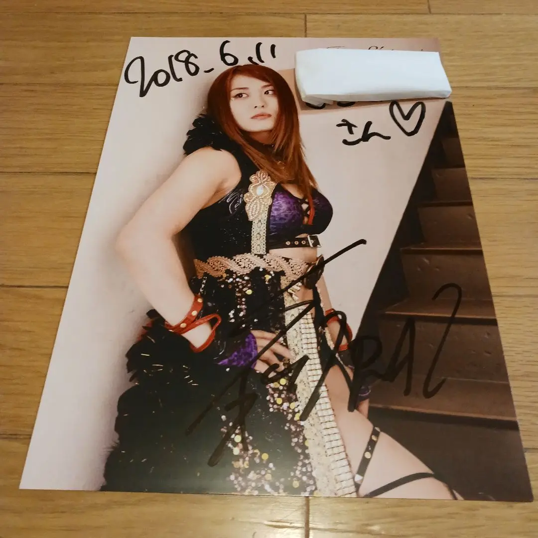 マテル社版　WWEプロレスフィギュア　イヨスカイ　 初期　紫雷イオSHIRAI マテル社版 WWEプロレスフィギュア イヨスカイ 初期 紫雷イオ