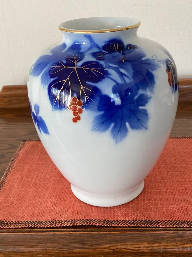 深川製陶印いり木箱いり青と白の陶器製花瓶 Yahoo!オークション -「深川 花瓶」の落札相場・落札価格