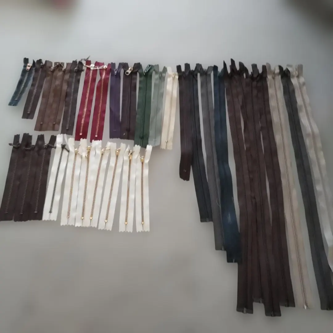 尺寸多樣拉鍊 多色 10〜56cm 33條 牛仔布 棕色 紫色 藏青色 綠色 白色等 的縮圖