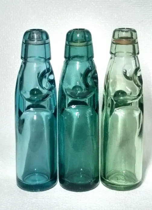 【逸品】戦前エンボスラムネ瓶　花瓶　浮き玉　ガラス瓶　　レトロ瓶 逸品】戦前エンボスラムネ瓶 花瓶 浮き玉 ガラス瓶 レトロ瓶