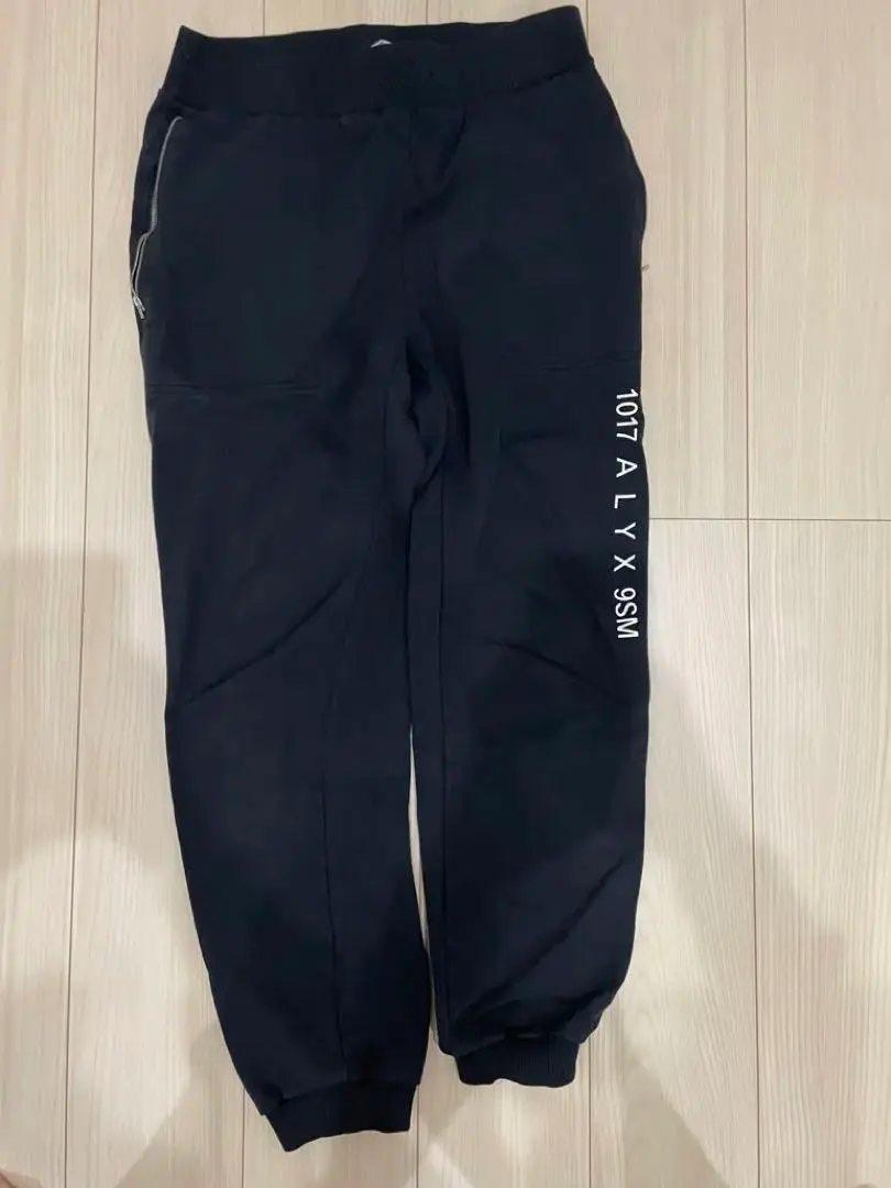 Alyx ナイロンパンツ　黒　新品 ビジュアルパンツ-ブラック – Feature