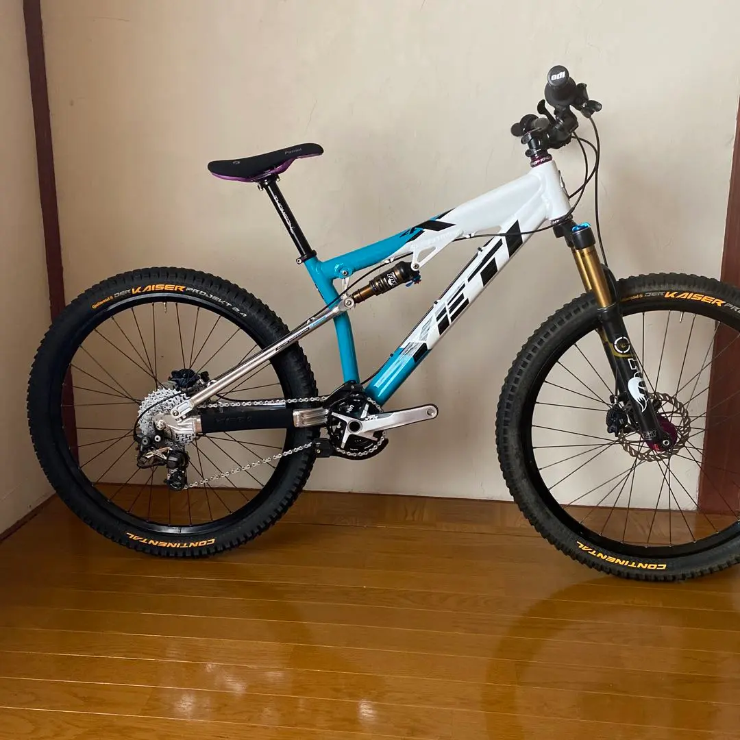 再値下げ TIOGA CARBO BAR ビンテージ MTB YETI 再値下げ TIOGA CARBO BAR ビンテージ MTB YETI