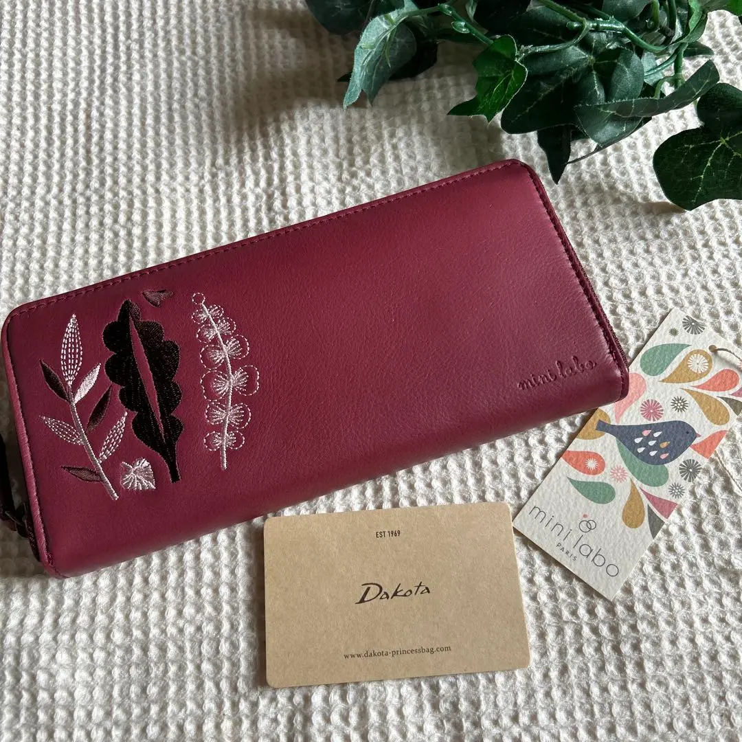 ダコタ長財布　ミニラボコラボ 刺繍本革長財布［日本製］（mini labo×ダコタ／Dakota）／英国の