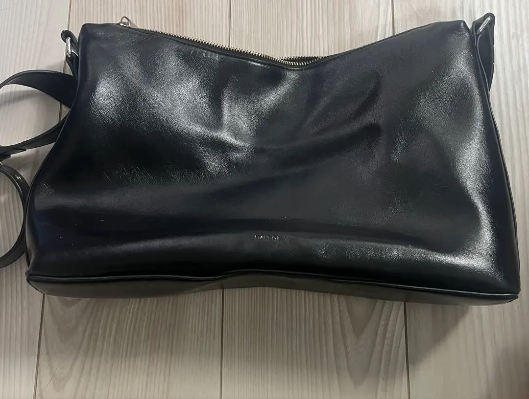 Thumbnail of Stand Oil Leather Shoulder Bag
