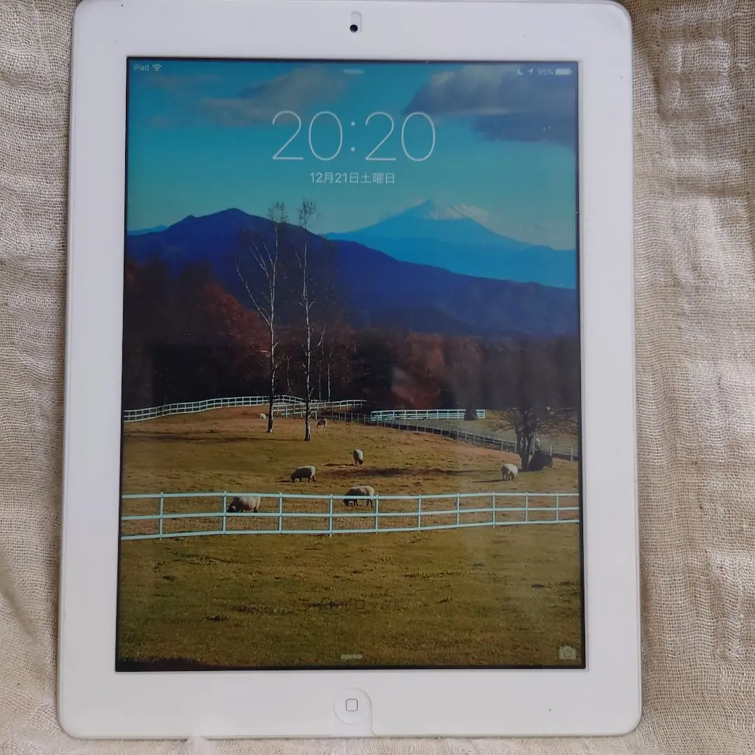iPad - [美品] iPad 32GB  Wi-Fi ホワイト  MD329J/A 2025年最新】MD329J/Aの人気アイテム - メルカリ
