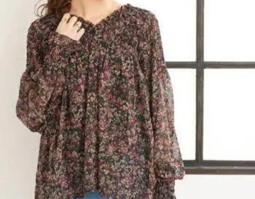 Thumbnail of Kastane Floral Shirring 2-way Top Blouse