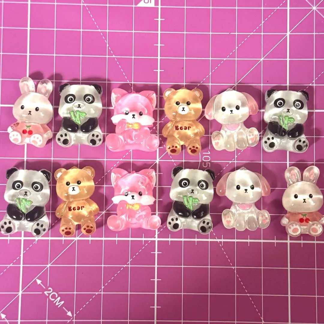 【新品】裝飾零件 塑膠零件 凸圓飾 動物 12個 批發 的縮圖