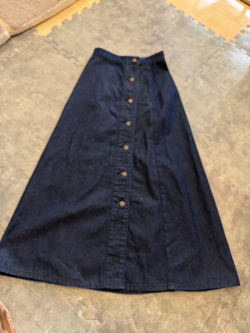 Thumbnail of denim skirt