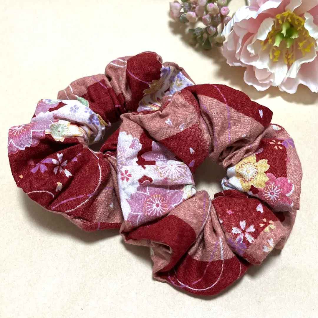 Thumbnail of Red Japanese-style patterned scrunchies (handmade) set of 2 no. 020