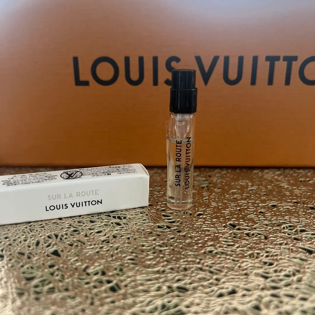 ルイヴィトン スール・ラ・ルート 香水2ml 新品 廃盤品　7個セット ルイヴィトン スール・ラ・ルート 香水2ml 新品 廃盤品 7個