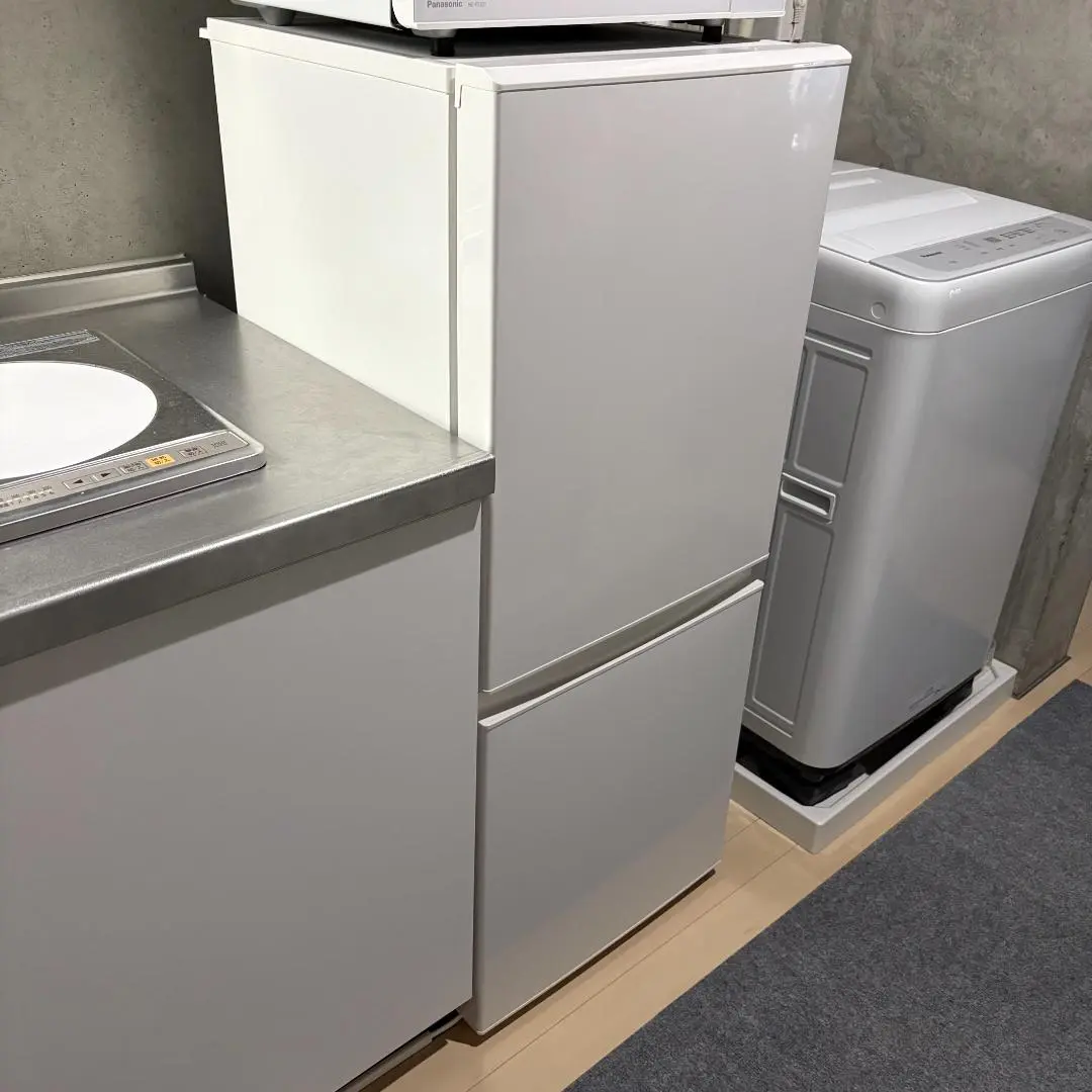 無印良品　冷蔵庫　126L MJ-R13B 2022年製 Amazon.co.jp: 無印良品 冷蔵庫 126L 白 幅47.6×奥行55.7×高さ