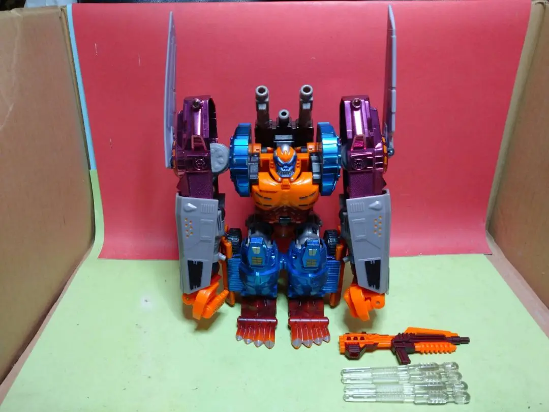 【新古品】メタルスパワードコンボイ ビーストウォーズ メタルス パワードコンボイ