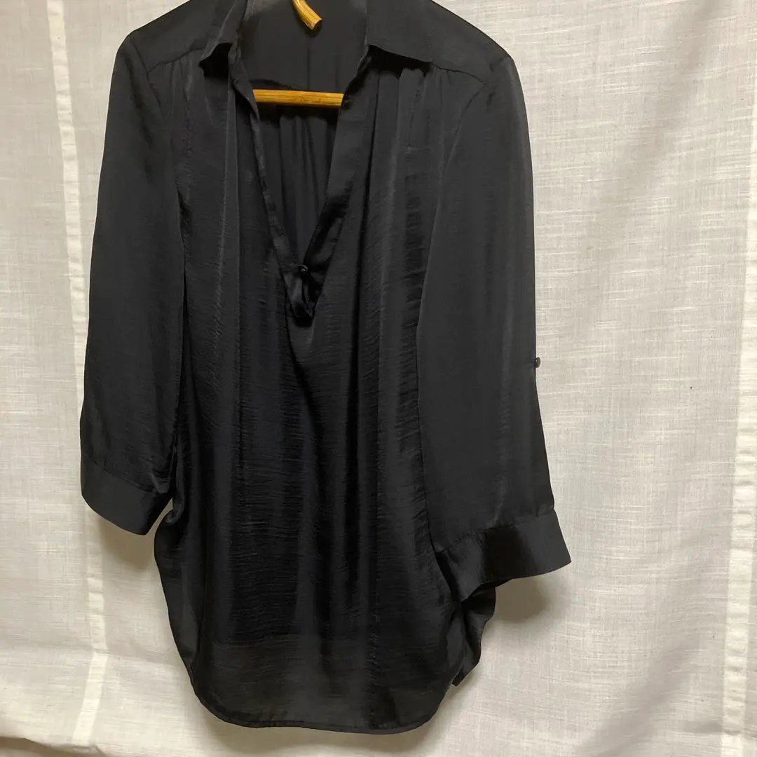 Thumbnail of ofuon black blouse