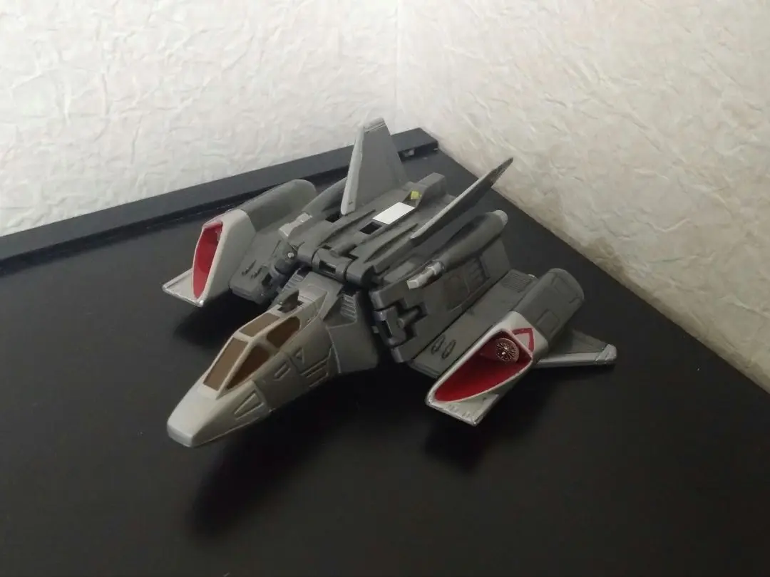 ウルトラマン シグファイター-EX バンダイ 1996年製 ウルトラマンガイア 夕焼けを飛ぶシグファイターを玩具で再現